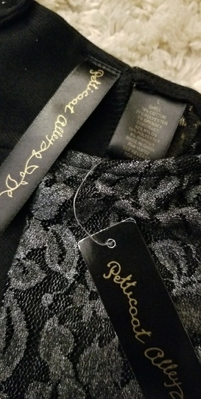 Petticoat Alley dress $59 obo - Picture 4 of 4